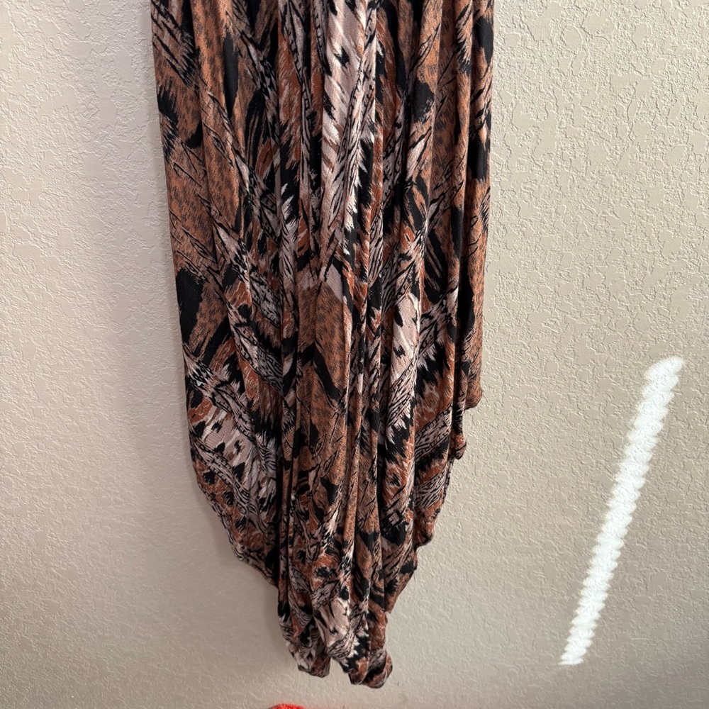 Vici Shaine Brown Pattern Sleeveless Asymmetrical Jumpsuit Size M - Picture 4 of 11